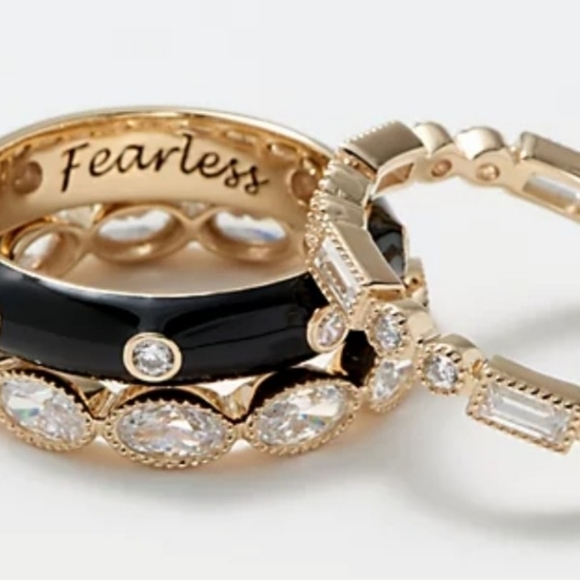 FEARLESS Set of 3 Affirmation Stackable Rings - Picture 3 of 7